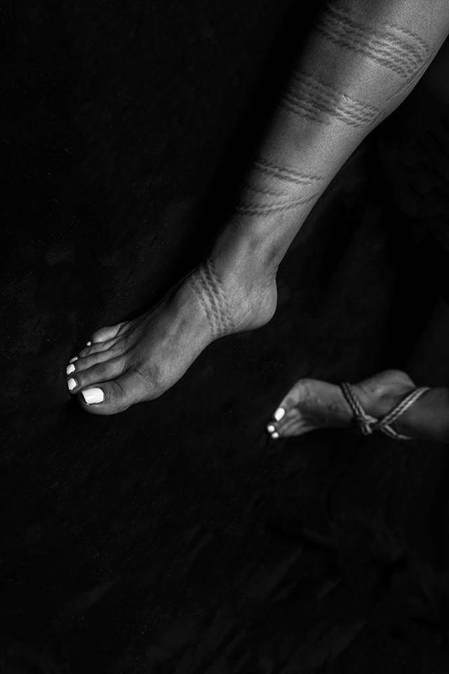 自残女孩，微信头像，自残女孩（当绳缚成为一种艺术表达）