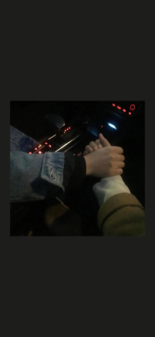 手牵手一步两步，情头：手牵手 一步两步到最后.微信（最美牵手头像系列，陪伴你一生）