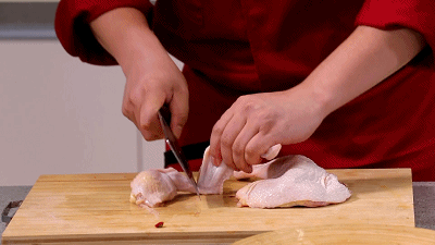 鸡肉怎么炖好吃又营养，鸡肉炖汤的做法大全（多加“这1步”,鸡肉鲜嫩不柴）