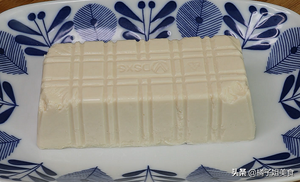 圖片[3]-【涼拌香椿豆腐】做法步驟圖 口感鮮美 比肉還香-起舞食譜網(wǎng)