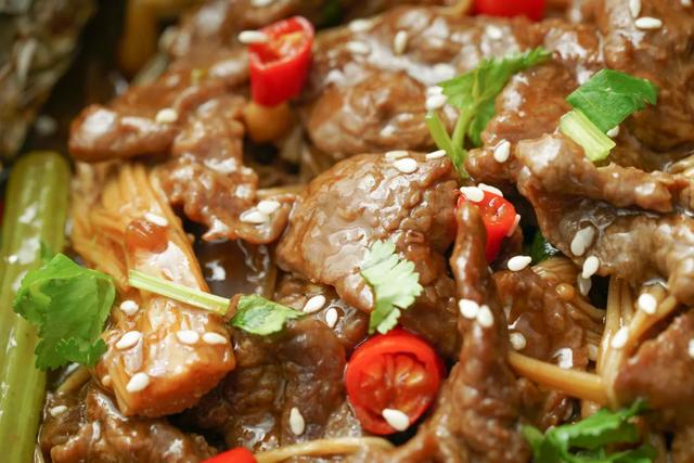 锡纸用哪一面接触食物，锡纸用哪一面接触食物的图片（给你变出宝藏牛肉料理）