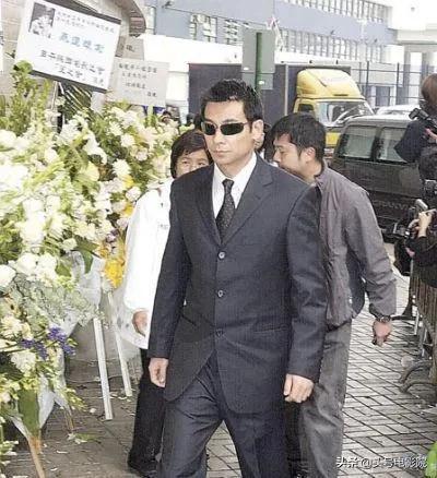 梅艳芳葬礼上的两个男人:一个天后杀手,而赵文卓说要保守秘密