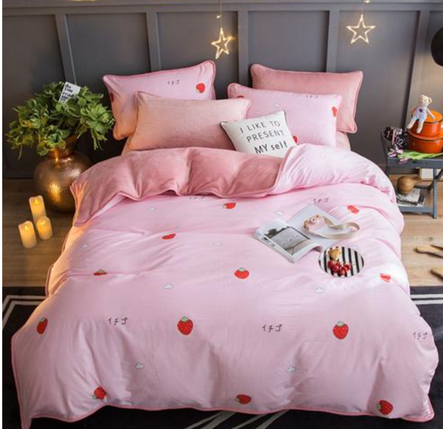 法兰绒和珊瑚绒哪个好，珊瑚绒和法兰绒有什么区别（玉兔绒法兰绒和珊瑚绒哪个好）