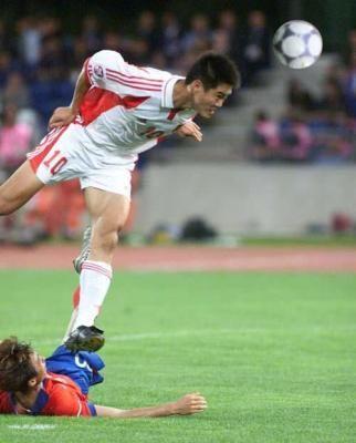 足球中的中锋是干什么的，足球里的中锋是干什么的（李铁跟郝伟好好学着点）