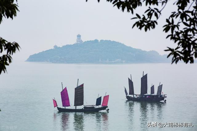 會提到中國的淡水湖資源,90年代課本提到中國有四大淡水湖,分佈是1