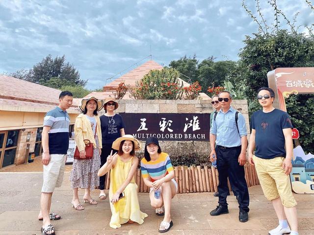 涠洲岛在哪里，涠洲岛和鼓浪屿哪个好玩（这10个地方强烈推荐你去）