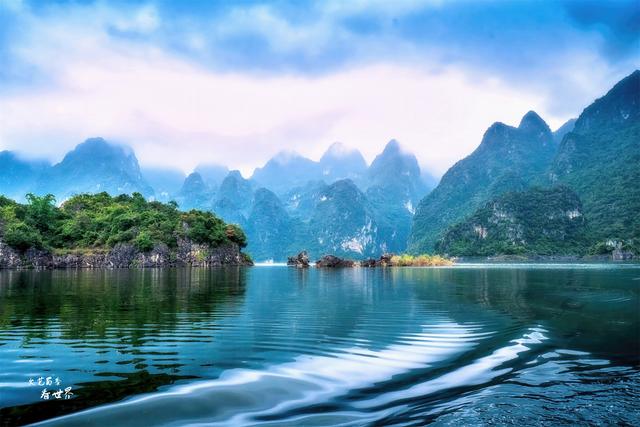 黔西南是哪个地区，黔西南属于哪（养老还是来贵州兴义吧）