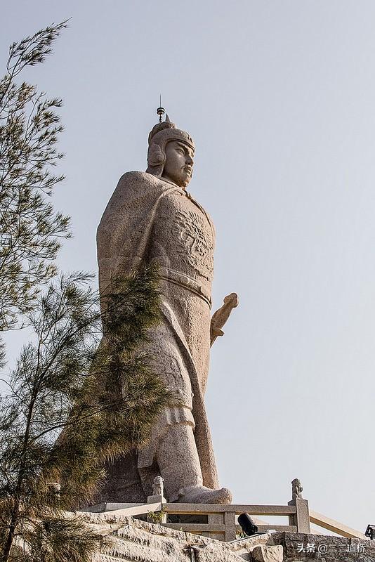 郑成功是怎么成为民族英雄，由逆贼转变成民族英雄的郑成功