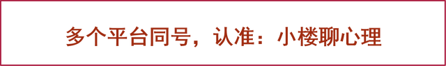 梦见上厕所的征兆，梦见去厕所（梦见拥挤人群、排长队、上厕所、洗澡被围观是什么意思）