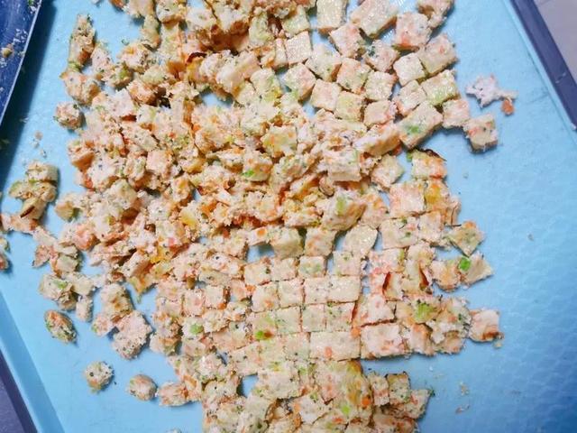 自制猫粮，怎么做简单有营养的猫粮（自制猫粮的简单做法）