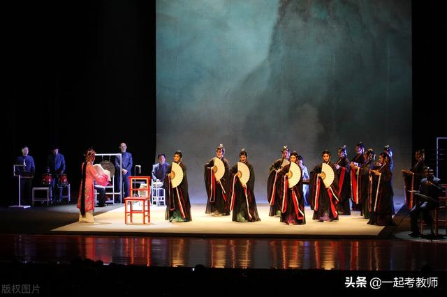 家国情怀作文开头，以家国情怀为主题的演讲稿600字（作文素材每日积累）