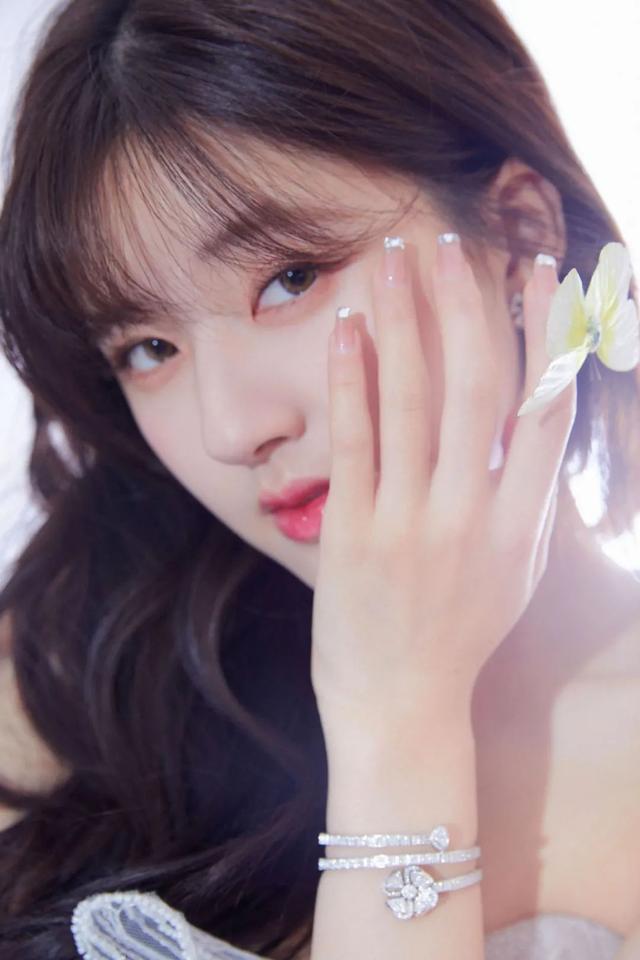 奶油滤镜/可爱/甜美/表情包/欧美/妆容，微信头像，奶油滤镜/可爱/甜美/表情包/欧美/妆容（时髦显白，拿图去做）