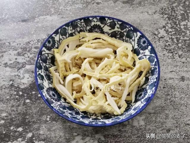 干竹笋怎样泡发好，干竹笋怎样泡发好吃又脆（简单两步就搞定）