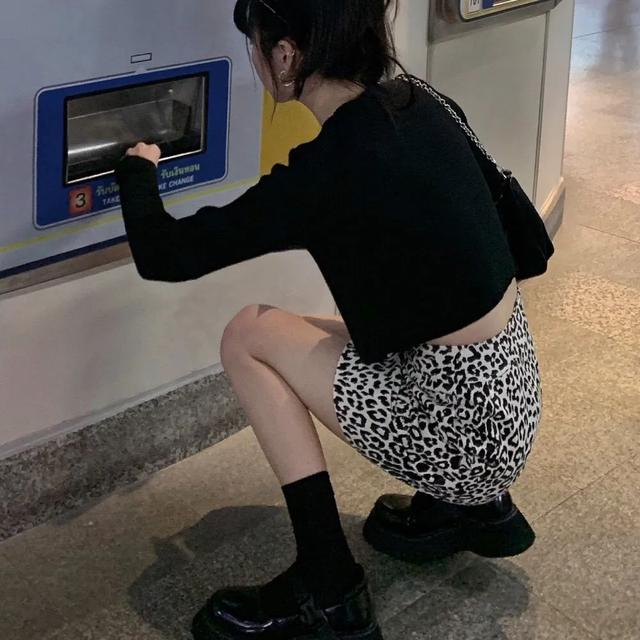 龙应该藏在云里你应该藏在心里，龙应该藏在云里你应该藏在心里表达了什么，微信头像（系列：龙应该藏在云里）