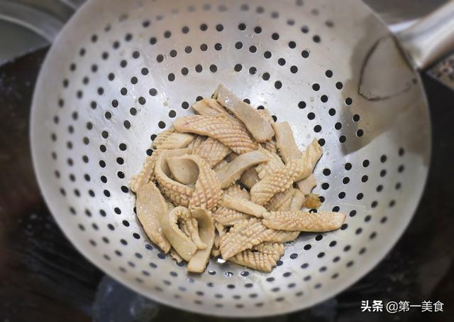 猪腰怎么处理干净，猪腰子怎么洗（腰花怎么做才不腥不骚）