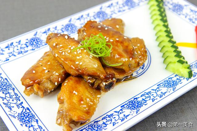 可乐鸡翅图片家常，可乐鸡翅图片 美食（厨师长教你做可乐鸡翅家常做法）