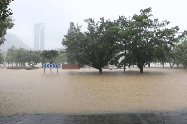 长白山火山爆发，1903年长白山火山爆发（五大连池地下火山正在“苏醒”）