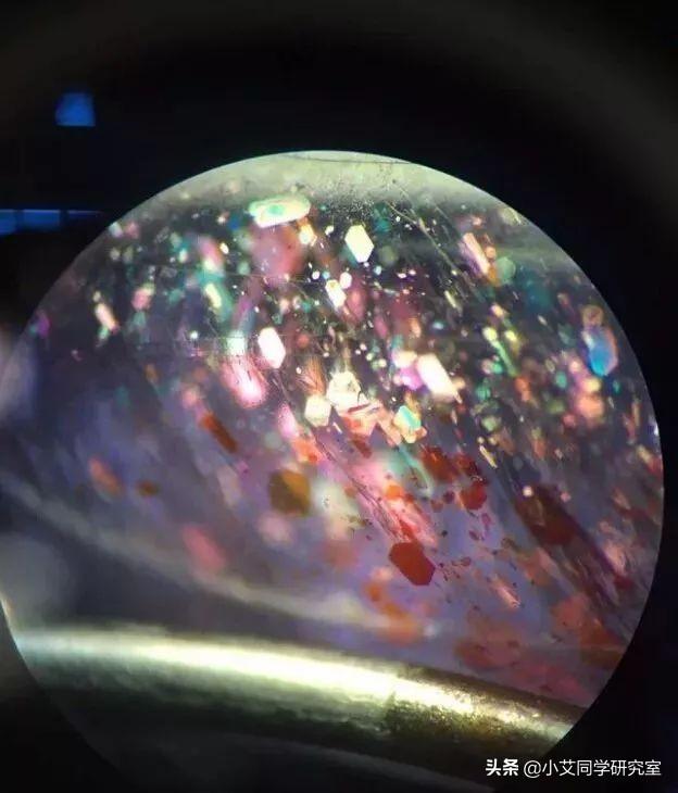 什么是沙金，什么是沙金手镯（太阳般的闪耀,光芒万丈;金子般的光泽,闪闪发光-这就是砂金效应）