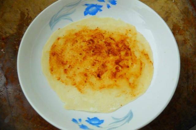 薄到透光烤鸭卷饼的做法，十一小长假必吃的烤鸭卷饼