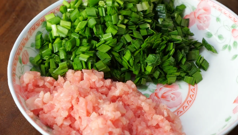 图片[2]-【韭菜肉末粉条】做法步骤图 开胃解馋又下饭 一看就会做-起舞食谱网