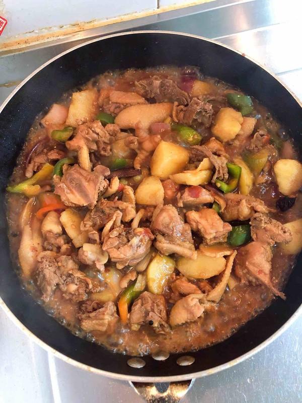 大盘鸡怎么做，家庭版正宗大盘鸡做法！（教你大盘鸡正宗做法）