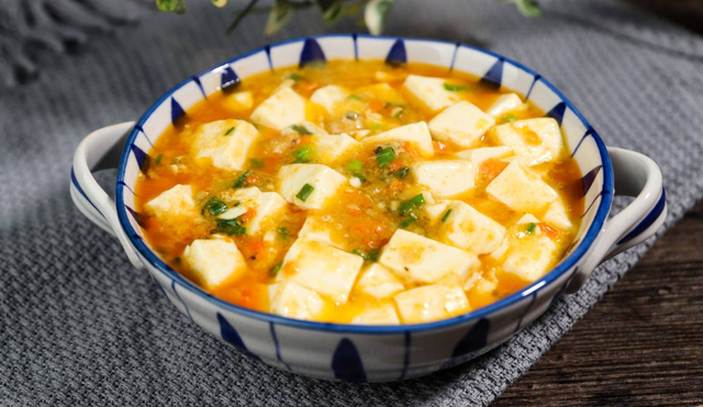 豆腐蟹肉忌廉汤，蟹肉豆腐煲的做法窍门（最爱的蟹黄和豆腐碰撞）