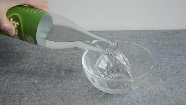 锅底烧糊的黑垢怎么去除小妙招，锅底烧糊的黑垢怎么去除（一个妙招快速去垢不伤锅）