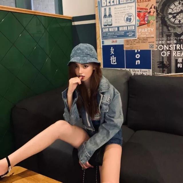 时尚气质女头/女孩子的气质要有也要有素质，微信头像，时尚气质女头/女孩子的气质要有也要有素质（有气质的女生头像）