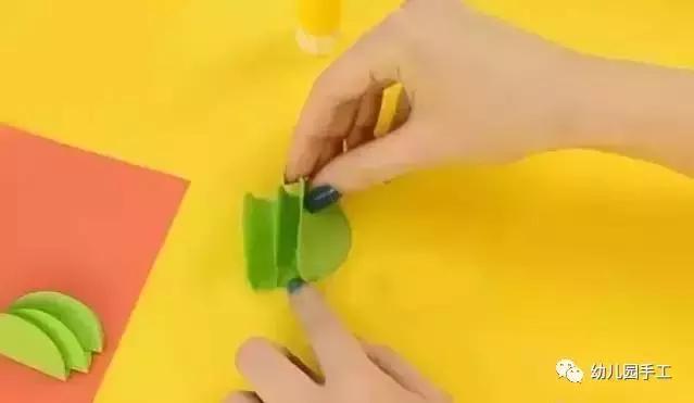 毛毛虫手工制作，橡皮泥手工毛毛虫的做法（10款最简单的毛毛虫手工制作教程）