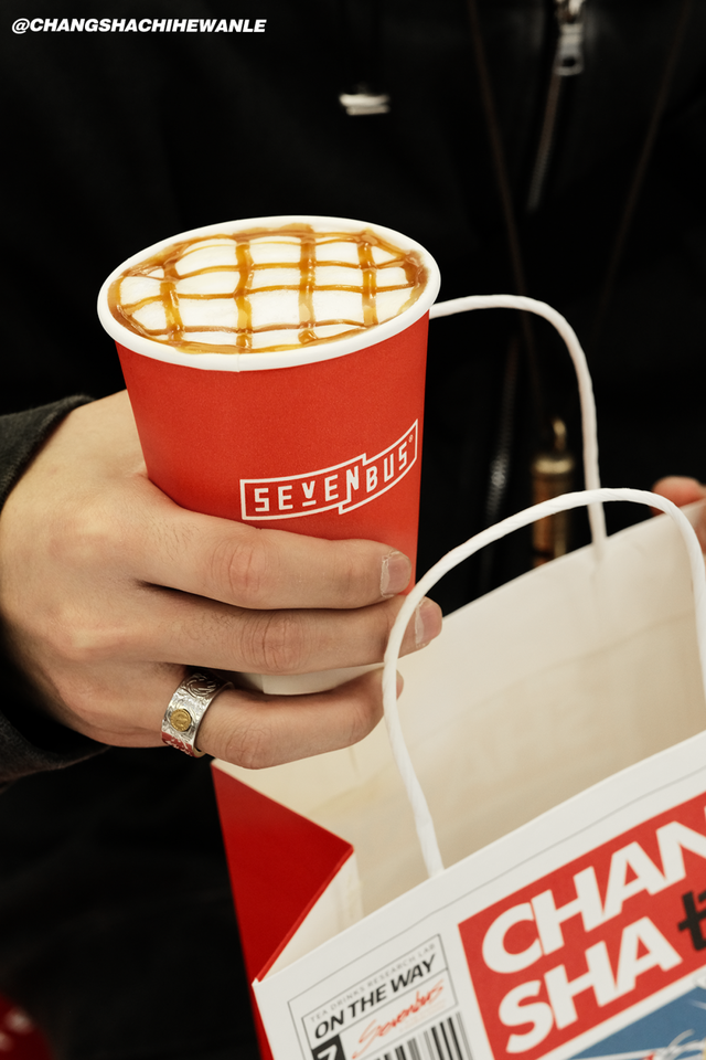 sevenbus奶茶店，seven7香港店（SEVENBUS空降国金街）