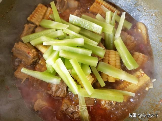 松子玉米的做法，玉米馒头怎么做才能松软好吃视频（玉米这样做也太好吃了吧）