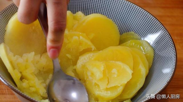 土豆泥做法，土豆泥做法简单又好吃（教你薯条的新做法）