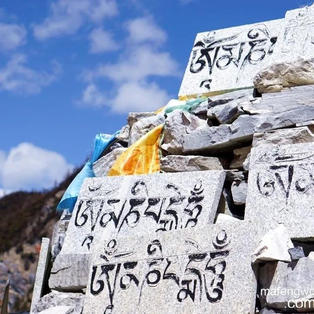 稻城在哪，亚丁稻城在哪（在稻城亚丁，满载一身春色而归）