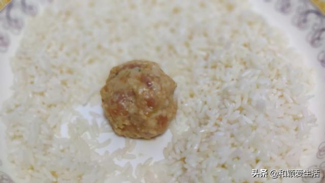 糯米莲藕丸子的做法窍门，糯米莲藕丸子的制作方法和材料（莲藕糯米丸子）