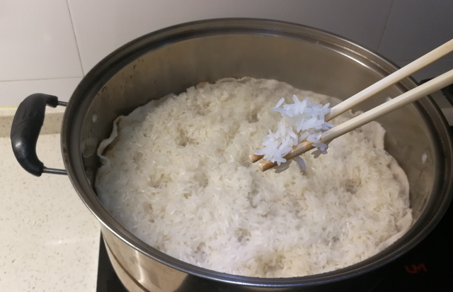 醪糟是什么东西，醪糟是什么（正宗米酒/醪糟的做法）