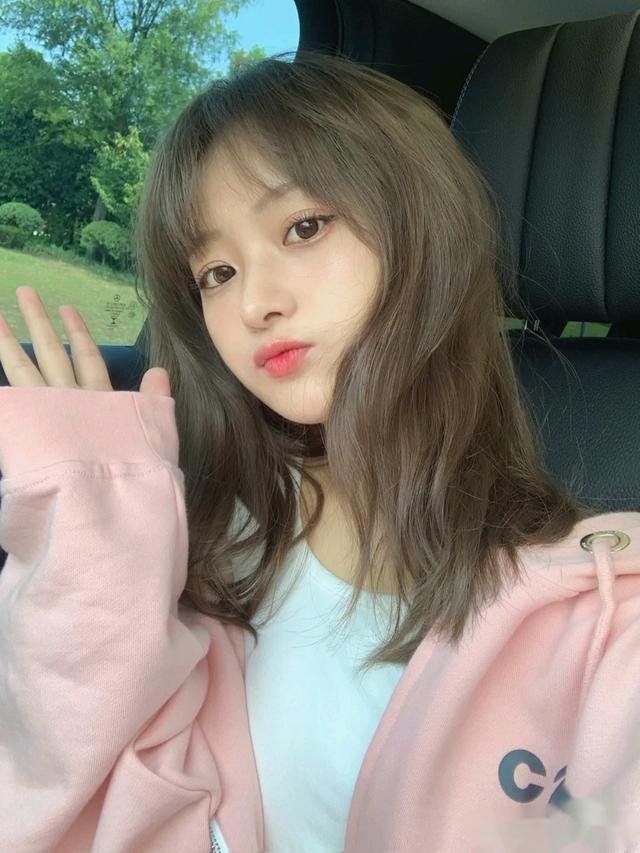 黑茶色适合什么肤色，黑茶色适合黑黄皮肤吗（显黑又土气的发色）