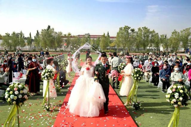 集体婚礼是什么意思，为什么部队喜欢办集体婚礼