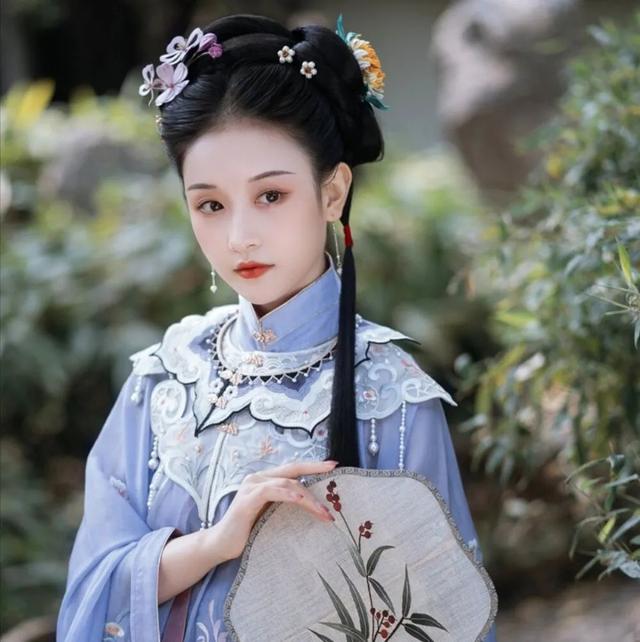 神仙颜值的动漫头像女，神仙动漫女头微信（这些神仙古风女头也太好看了吧）