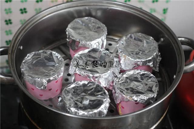鸡蛋糕蒸几分钟，鸡蛋糕要蒸几分钟（教你做简单的蒸蛋糕）