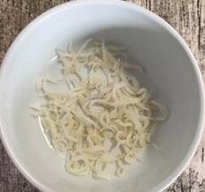 圖片[2]-【銀魚(yú)雞蛋羹】做法步驟圖 促進(jìn)骨骼生長(zhǎng) 常吃抵抗力強(qiáng)！-起舞食譜網(wǎng)