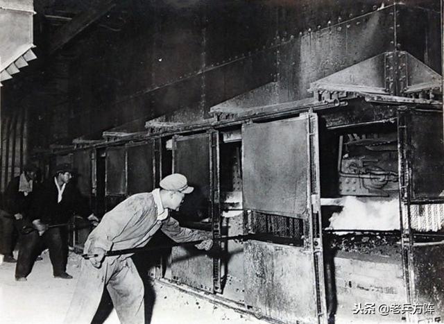 大炼钢铁是哪年，大炼钢铁是哪年下马的（新中国“大跃进”时期工农业生产场景）