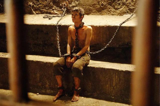 关于香水的电影，关于香水的电影推荐（杀死她们只为制成第13瓶香水）