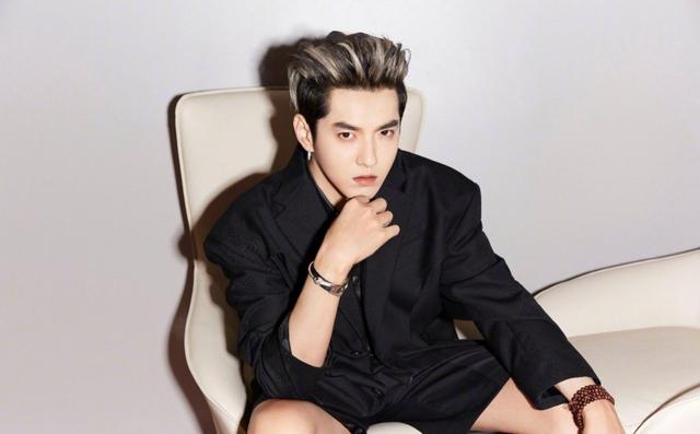 微博如何取消关注，微博怎么一键取消关注（赵丽颖却在闷声干大事）