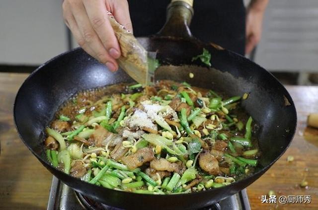 北方人最爱吃的面食做法，北方人最爱吃的面食：蒸卤面