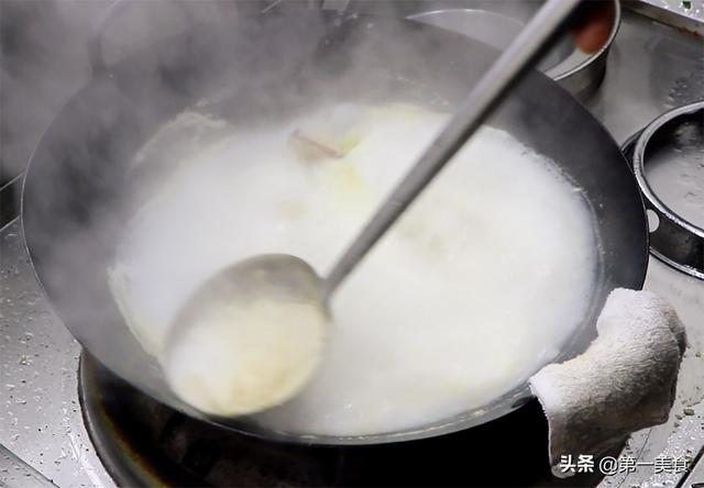 先炖后炸羊排的做法，炸羊排之前要不要煮一煮（手撕羊排还能这样做）