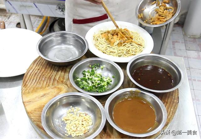 热干面怎么吃，速食热干面怎么吃（详细教程和配料都告诉你）