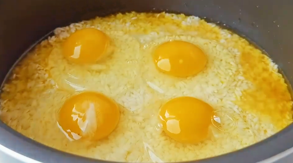 圖片[5]-【土豆雞蛋燜米飯】做法步驟圖  一周煮3次還不過癮-起舞食譜網