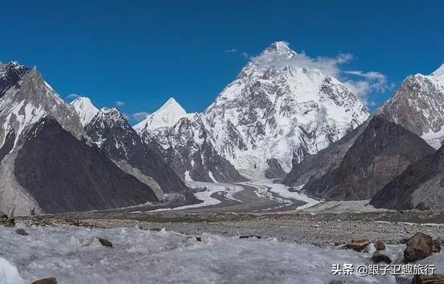 乔戈里峰属于中国吗，珠穆朗玛峰属于哪个国家（每个登山者的终极梦想）