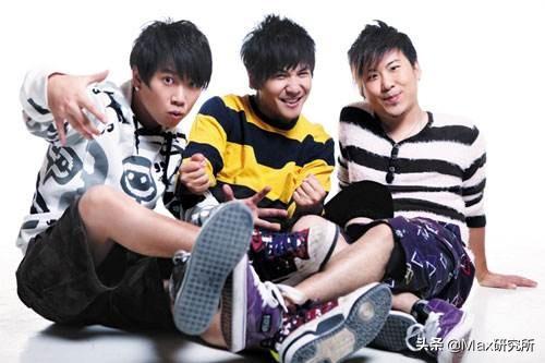 花儿乐队为什么解散，花儿乐队抄袭门（大张伟表示花儿乐队的解散令自己变得坚强）