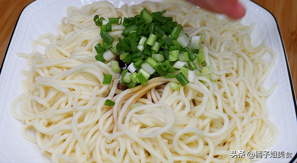 图片[3]-5分钟快手拌面 鲜香爽滑比外卖好吃-起舞食谱网